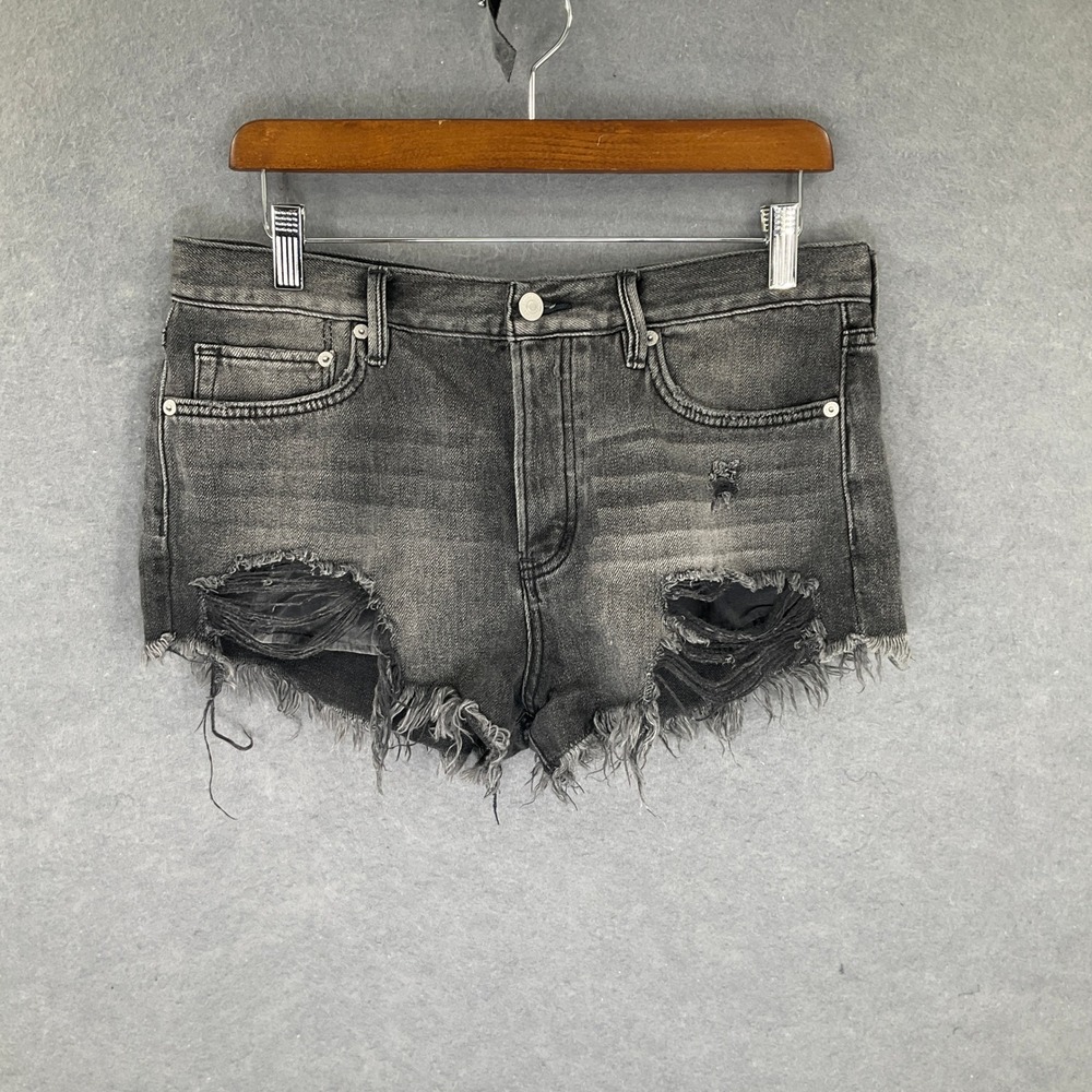 We The Free Distressed Raw Denim Shorts Frayed Hem Gray Wash Rips Size 28
